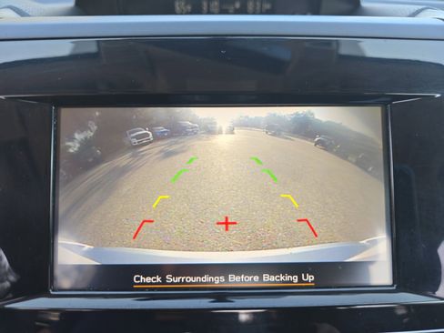 Used 2018 Subaru Impreza 2.0i Premium image 4