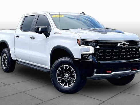 Used 2022 Chevrolet Silverado 1500 ZR2 w/ Technology Package AWD/4WD image 4