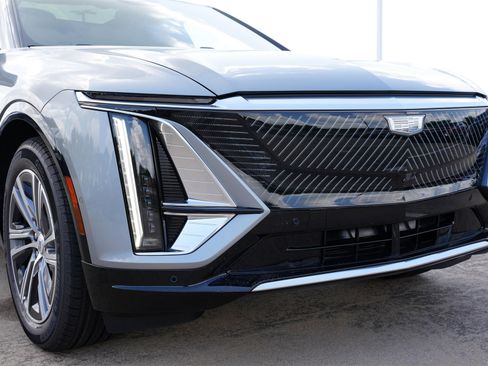 New 2025 Cadillac Lyriq Luxury image 29