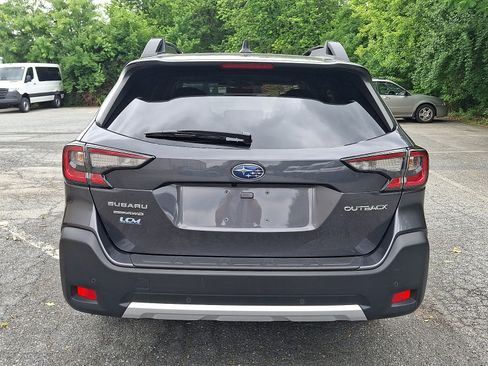 Certified 2024 Subaru Outback Limited AWD/4WD image 5