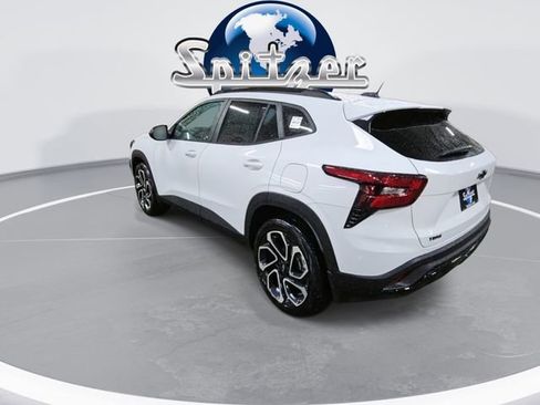 New 2026 Chevrolet Trax RS w/ Sunroof Package FWD image 6