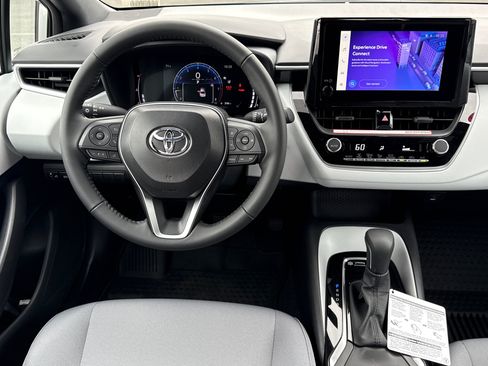 New 2026 Toyota Corolla SE FWD image 18