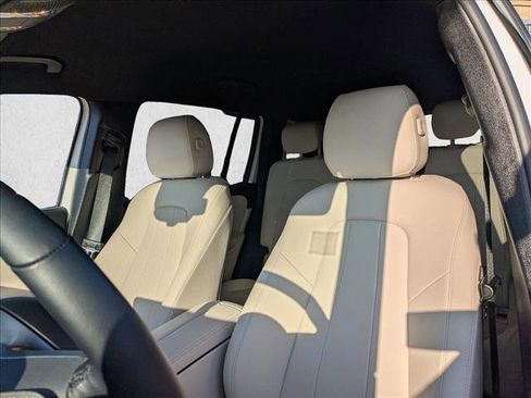 Certified 2025 Mercedes-Benz GLB 250 4MATIC image 17