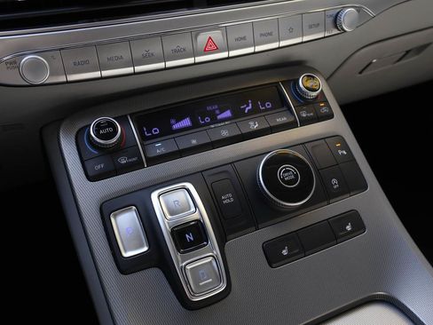 Used 2020 Hyundai Palisade SEL FWD image 17