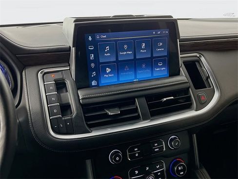 Used 2022 Chevrolet Suburban Premier image 17