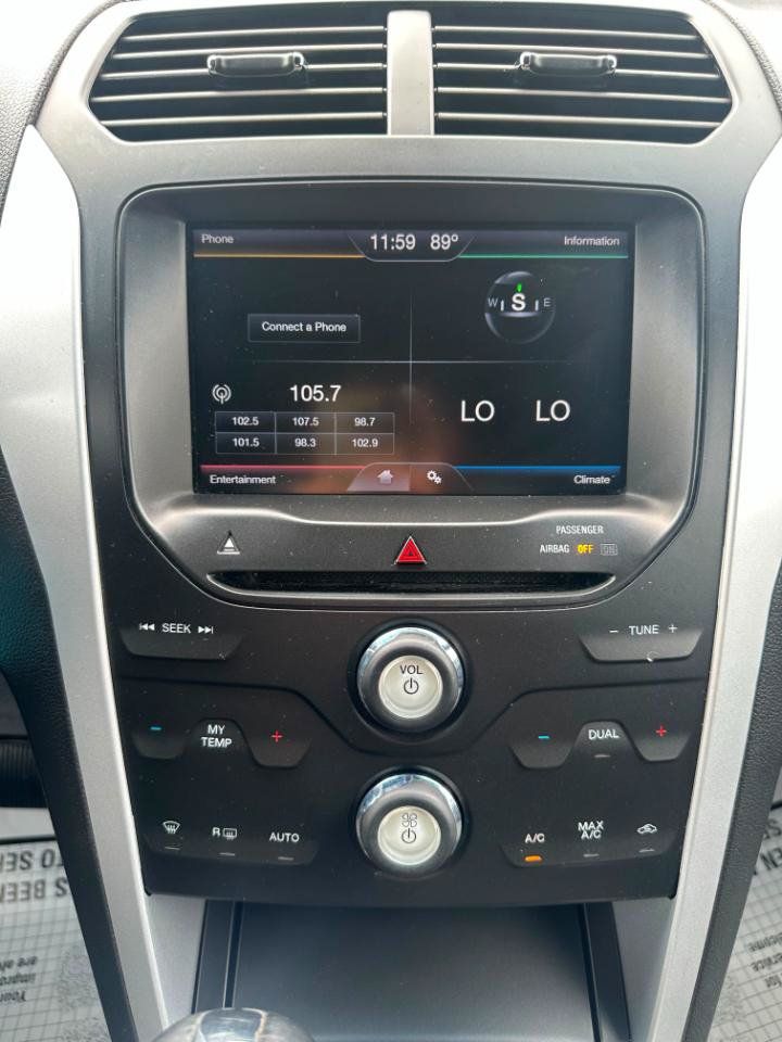 Used 2014 Ford Explorer XLT w/ Equipment Group 201A AWD/4WD image 27