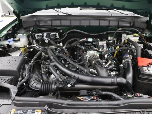 Used 2025 Ford Bronco Badlands image 28