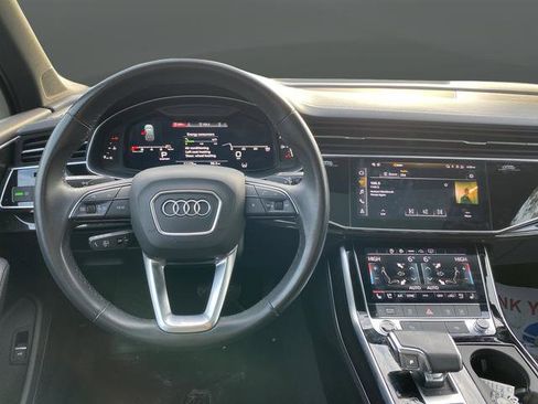 Used 2023 Audi Q7 2.0T Premium Plus w/ Premium Plus Package AWD/4WD image 5