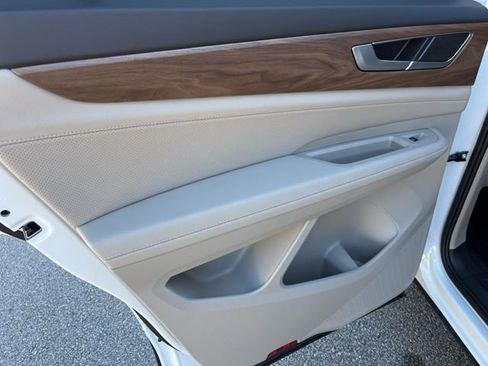 New 2026 Volkswagen Atlas SE image 11