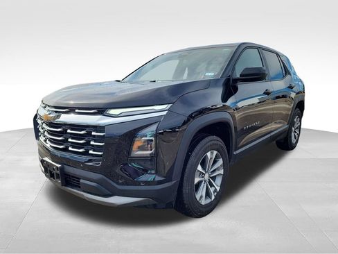 Used 2026 Chevrolet Equinox LT FWD image 4