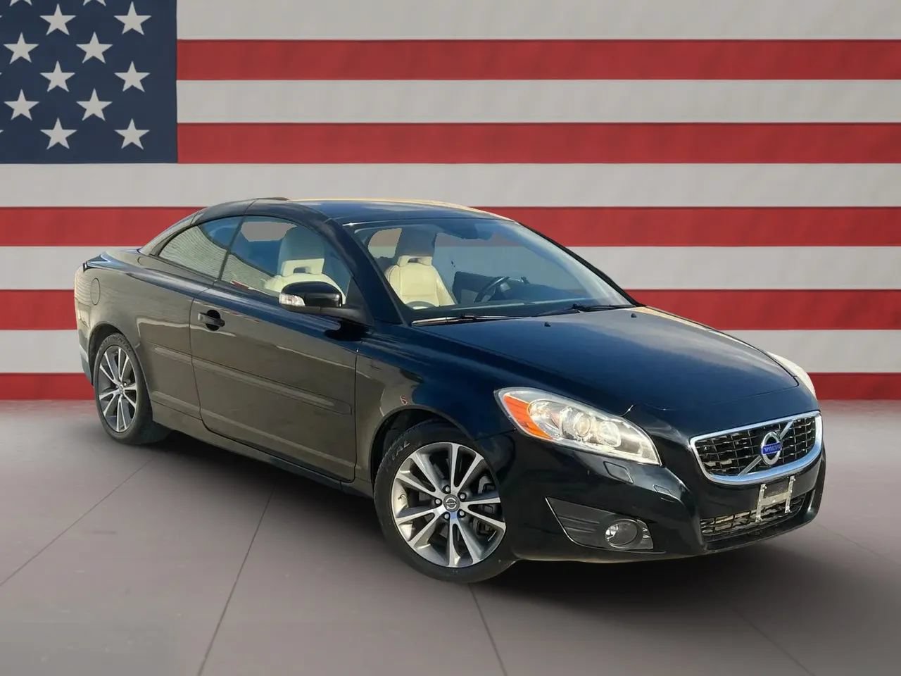 Used 2011 Volvo C70 T5 FWD image 1