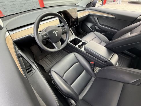 Used 2023 Tesla Model 3 Standard Range image 16
