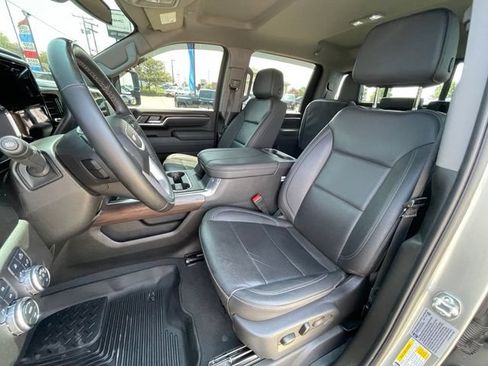 Used 2025 GMC Sierra 2500 SLT w/ SLT Convenience Package AWD/4WD image 11