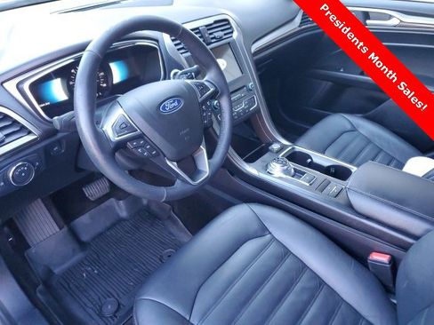 Used 2018 Ford Fusion Energi SE image 12