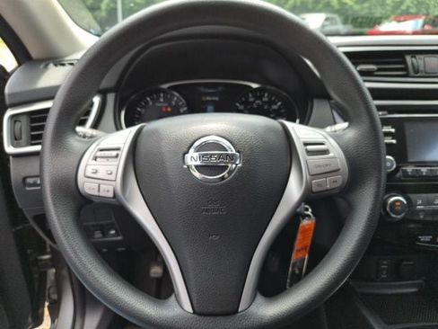 Used 2016 Nissan Rogue S AWD/4WD image 18