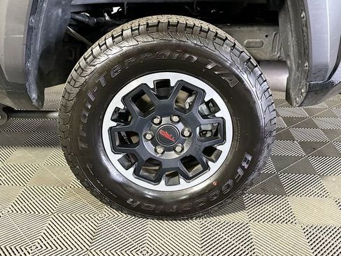 Certified 2025 Toyota Tacoma TRD Off-Road AWD/4WD image 28