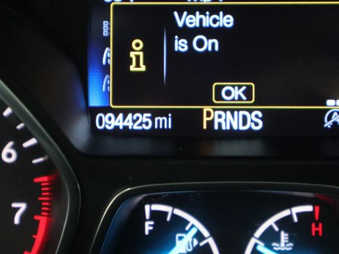 Used 2018 Ford Escape SE w/ SE Sync 3 Package AWD/4WD image 35