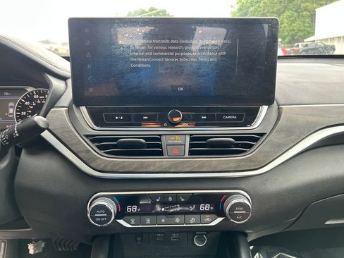 Used 2023 Nissan Altima 2.5 SL FWD image 18