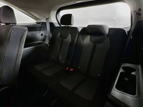 Used 2025 Kia Sorento LX FWD image 32