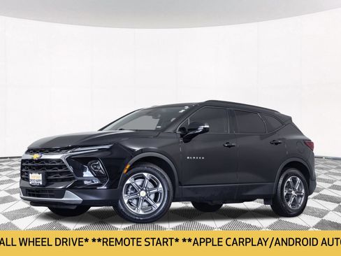 Used 2023 Chevrolet Blazer LT AWD/4WD image 2
