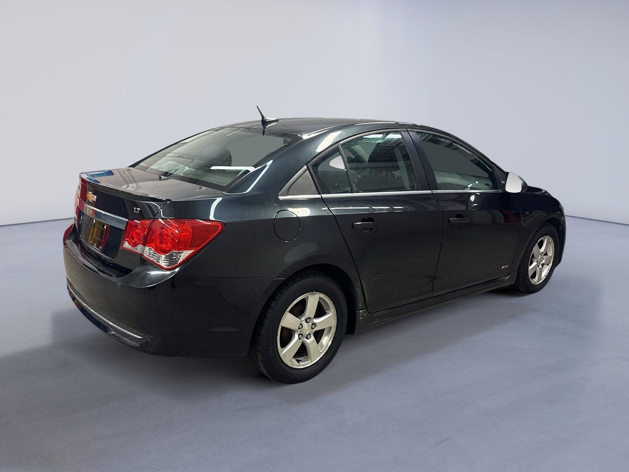 Used 2014 Chevrolet Cruze LT w/ RS Package FWD image 8