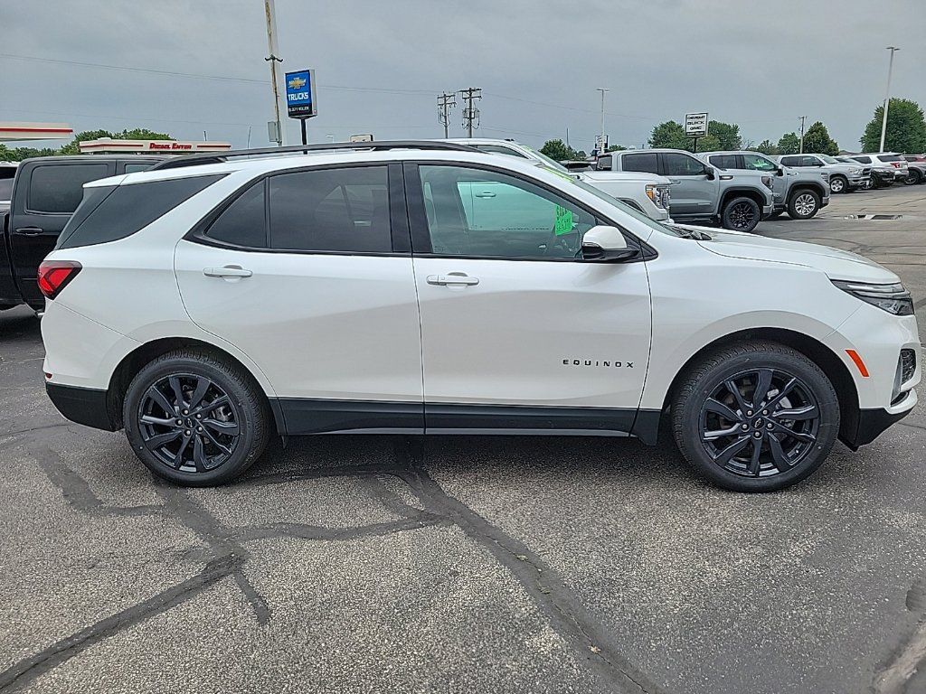 Used 2024 Chevrolet Equinox RS w/ RS Leather Package AWD/4WD image 5
