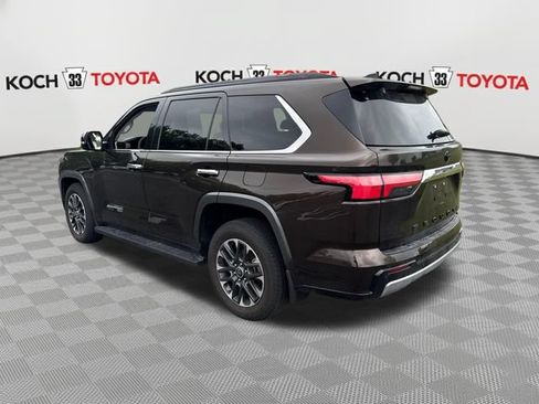 Used 2023 Toyota Sequoia Limited w/ Tow Technology Package AWD/4WD image 6