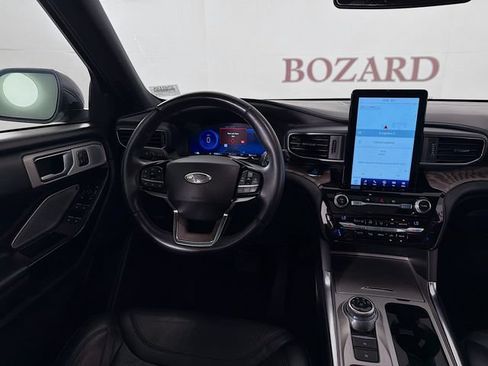 Used 2021 Ford Explorer Platinum w/ Premium Technology Package RWD image 27