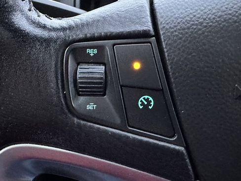 Used 2015 Chevrolet Captiva Sport LTZ image 27