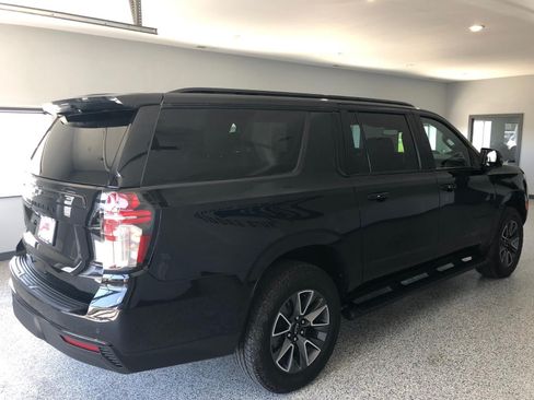 Used 2023 Chevrolet Suburban Z71 w/ Luxury Package AWD/4WD image 4