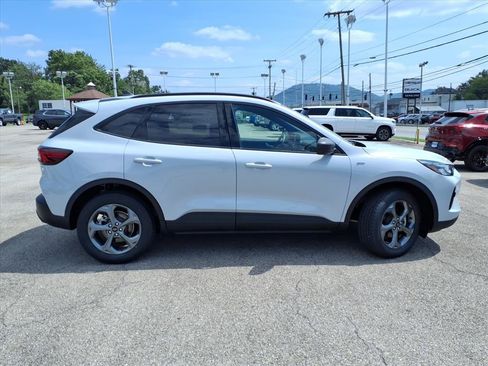 Used 2025 Ford Escape ST-Line AWD/4WD image 3