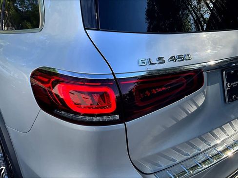Used 2020 Mercedes-Benz GLS 450 4MATIC image 29