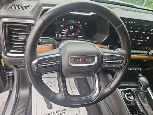 Used 2023 GMC Canyon AT4 w/ AT4 Premium Package AWD/4WD image 13