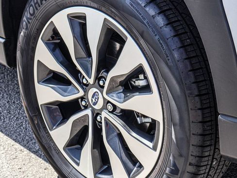 Used 2025 Subaru Outback Touring XT AWD/4WD image 9