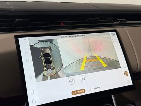 Certified 2023 Land Rover Range Rover SE image 17