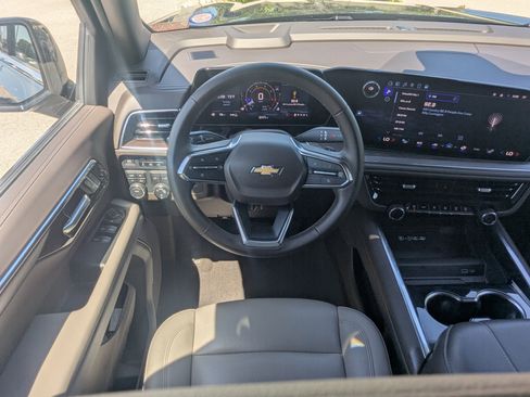 Used 2025 Chevrolet Tahoe LT image 21