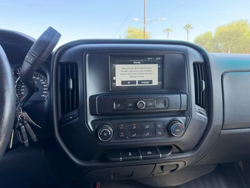 Used 2018 Chevrolet Silverado 1500 W/T w/ Special Service Package AWD/4WD image 21