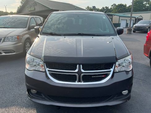 Used 2017 Dodge Grand Caravan SXT FWD image 8