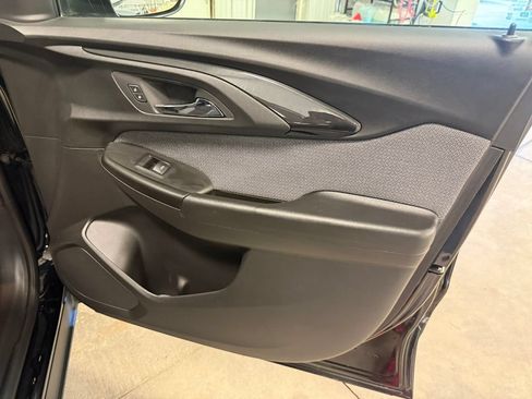 Used 2022 Chevrolet TrailBlazer LT FWD image 27