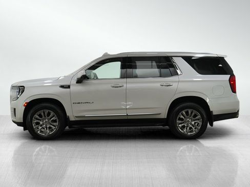 Used 2022 GMC Yukon Denali image 2
