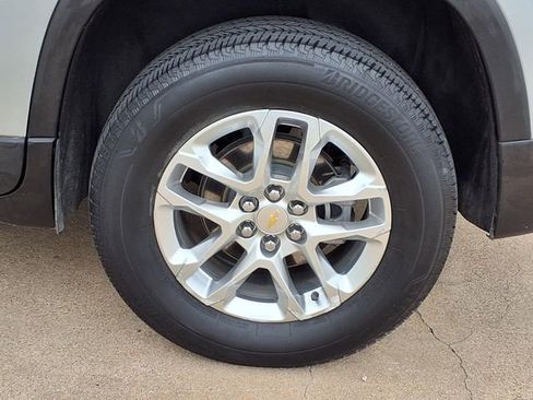 Used 2023 Chevrolet Traverse LS w/ Safety Package FWD image 7