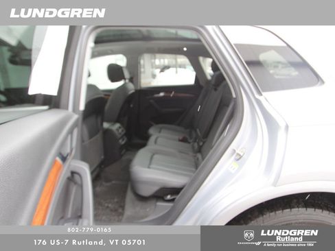 Used 2021 Audi Q5 2.0T Premium w/ Convenience Package image 36