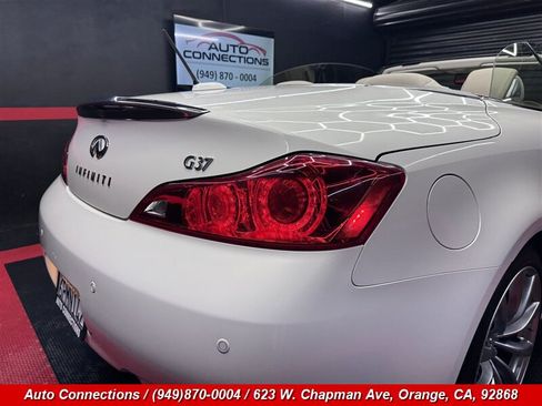 Used 2010 INFINITI G37 Convertible w/ Premium Pkg RWD image 35