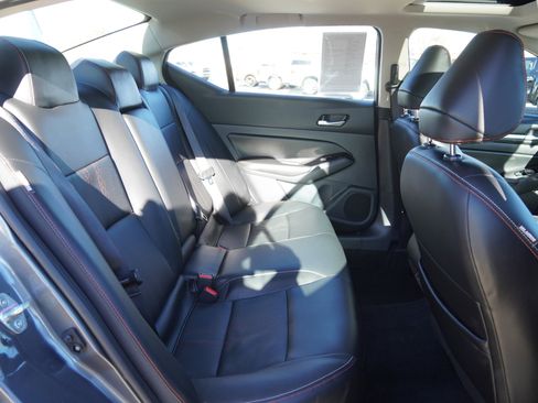 Used 2024 Nissan Altima 2.5 SR w/ SR Premium Package image 27