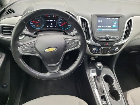 Used 2018 Chevrolet Equinox LT AWD/4WD image 22
