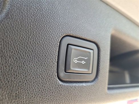 Used 2024 Chevrolet Equinox LT image 28