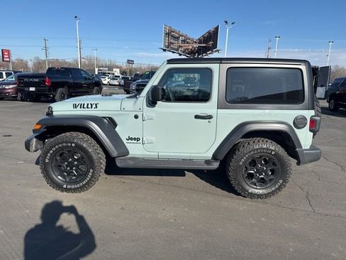 Used 2023 Jeep Wrangler Willys image 5