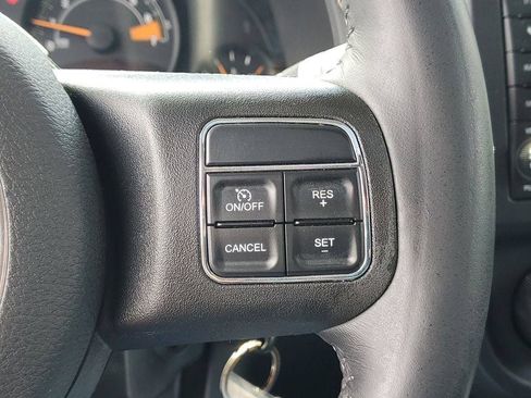 Used 2016 Jeep Patriot High Altitude AWD/4WD image 10