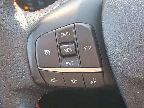 Certified 2025 Ford Escape ST-Line image 23