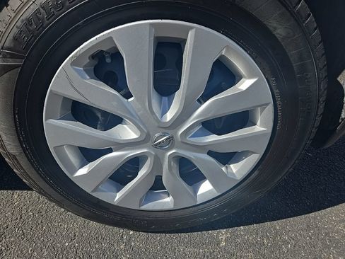 Used 2016 Nissan Rogue S w/ Appearance Package AWD/4WD image 36